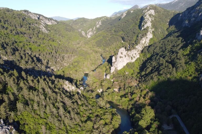 zadvarje,cetina river